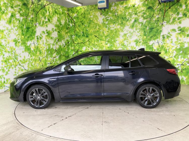 カローラツーリング1.8 ハイブリッド W×B