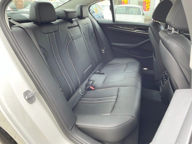 ���㕔���Ȃ��C�ɂȂ�悤�ȃL�Y�E�����ւ��蓙�A�傫�ȃ_���[�W�͂Ȃ��A�ǍD�ȏ�Ԃł��B