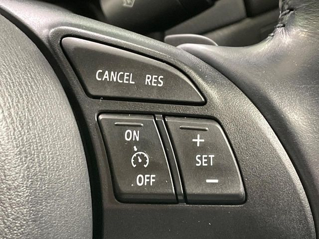 �y�N���[�Y�R���g���[���z�������H�����N���N���s�B�A�N�Z���𗣂��Ă���葬�x�ő��s���ł��A�������^�]���̕��S���y��!�����E�������ȒP�ȃX�C�b�`����Œ����ł��܂��B