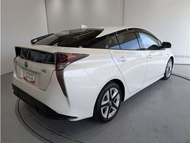 プリウス1.8 A プレミアム ツーリングセレクション