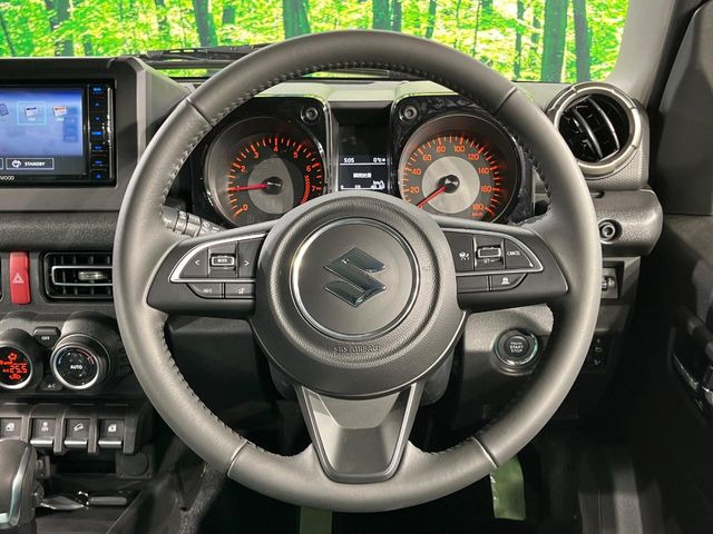 �y�����v�����X�e�A�����O�z�㎿�Ȋv���g�p���邱�ƂŁA��ɂ����������݂ƂĂ��^�]���₷���n���h���ł���