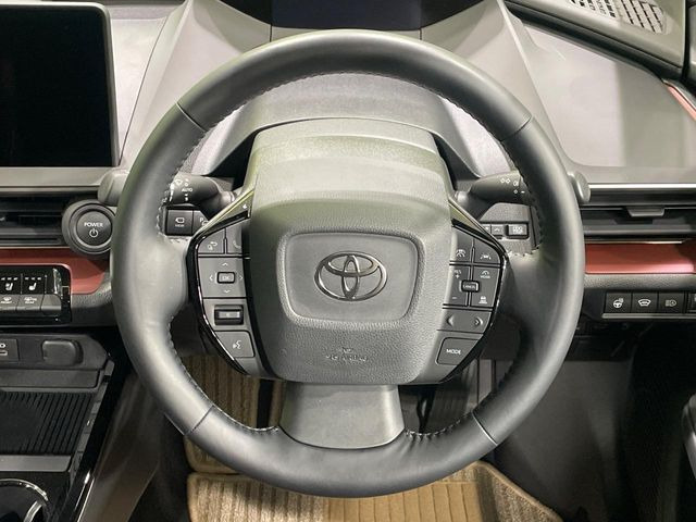 �y�����v�����X�e�A�����O�z�㎿�Ȋv���g�p���邱�ƂŁA��ɂ����������݂ƂĂ��^�]���₷���n���h���ł���