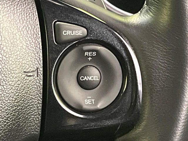 �y�N���[�Y�R���g���[���z�������H�����N���N���s�B�A�N�Z���𗣂��Ă���葬�x�ő��s���ł��A�������^�]���̕��S���y��!�����E�������ȒP�ȃX�C�b�`����Œ����ł��܂��B