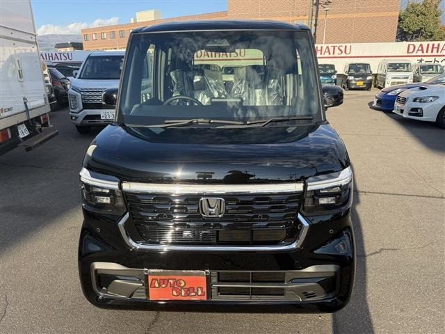 N-BOXベースグレード 4WD