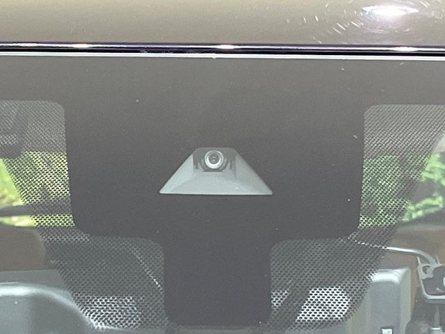 �y�C���e���W�F���g�G�}�[�W�F���V�[�u���[�L�z�t�����g�J�����őO���̎ԗ�����s�҂����m�B�Փ˂������Ȏ��͏Փ˔�Q�y���u���[�L���쓮�A�Փˉ�����T�|�[�g�B�����S�Ƀh���C�u�����y���݂��������܂��B