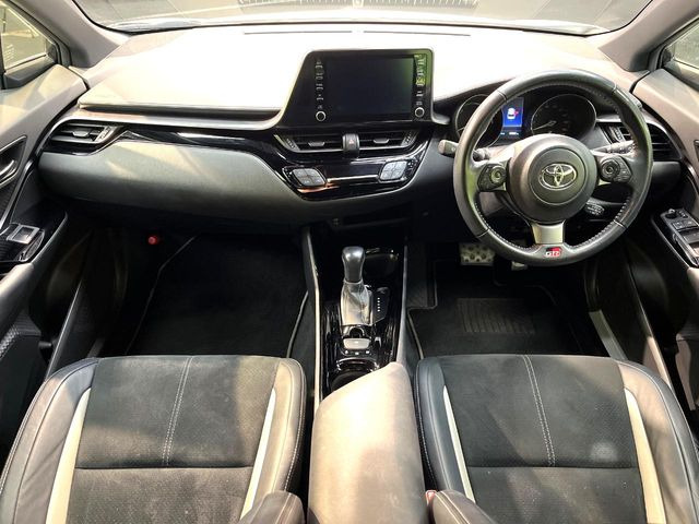 C-HRハイブリッド 1.8 S GR スポーツ