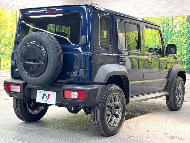 ��D�]�𒸂��Ă���܂��{�f�B�̒e�X�v���b�V���R�[�g���D�]��t���B�ʏ�̃K���X�R�[�g�ƈقȂ�A�ϋv�N��6�N�̖��@���K���X�R�[�e�B���O���A�{�f�B���L���C�ȏ�Ԃɕۂ��Ă���܂��B