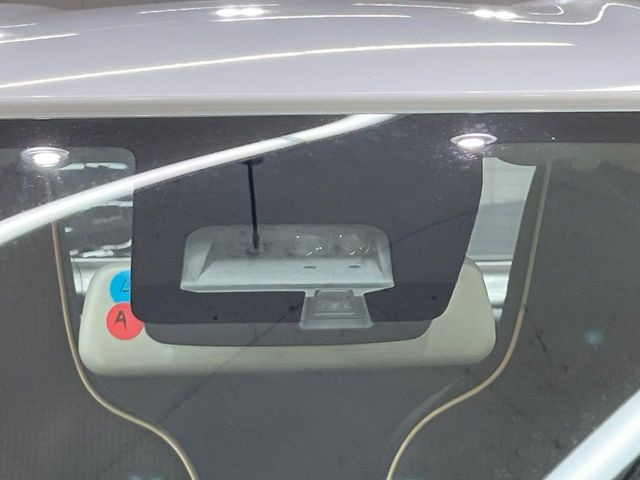 �y�X�Y�L �Z�[�t�e�B�T�|�[�g�z���s���ɑO���̎ԗ�����F�����A�Փ˂������Ȏ��͌x��ƃu���[�L�ŏՓˉ���Ɣ�Q�y�����A�V�X�g�B�����S�Ƀh���C�u�����y���݂��������܂��B