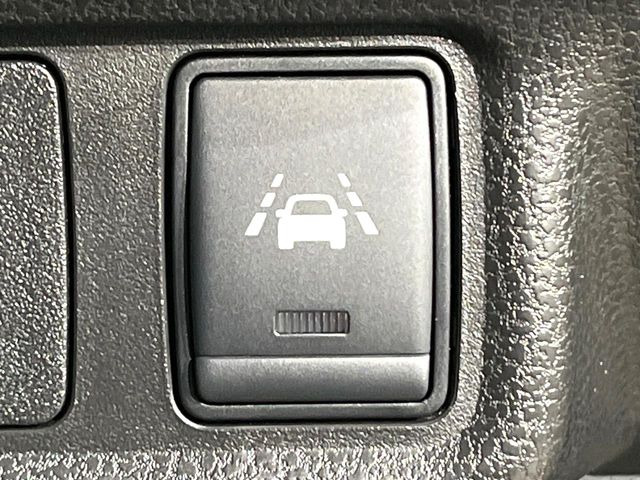 �y�C���e���W�F���gLI�z���s���̎Ԑ�����͂ݏo�������Ȏ��A�x�����Ƌ��ɃX�e�A�����O�ƃu���[�L�𐧌䂵�A�Ԑ����𑖍s����l�ɃA�V�X�g�B�����S�ȉ^�]���T�|�[�g���Ă���܂�!