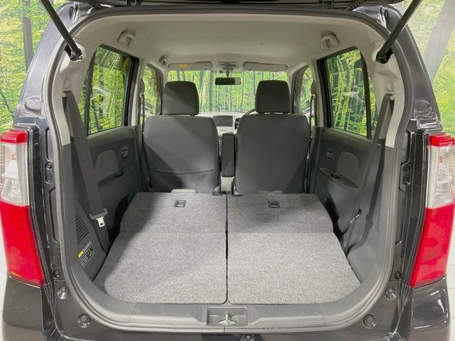 ���i�̂���������ʋ΁A���}���ɏ\���ȉ׎��X�y�[�X���m�ۂ��Ă���܂��B�Z�J���h�V�[�g��|���ƁA�傫�ȉו��̐ύڂ��\�ł���