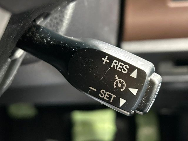 �y�N���[�Y�R���g���[���z�������H�����N���N���s�B�A�N�Z���𗣂��Ă���葬�x�ő��s���ł��A�������^�]���̕��S���y��!�����E�������ȒP�ȃX�C�b�`����Œ����ł��܂��B