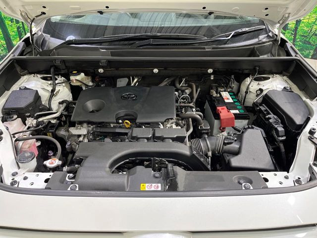 安心の最長10年・走行無制限保証(有償)をご用意。保証内容も充実はもちろん、無料点検&オイル交換や、年中無休の全国・24時間ロードサービスも付帯されておりますのでご安心下さい。