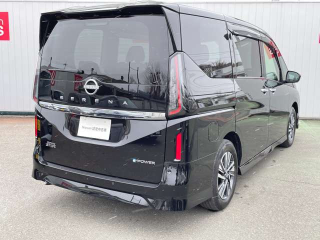セレナ1.4 e-POWER ハイウェイスターV