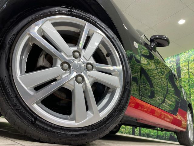 �y����16�C���`�A���~�z�C�[���z�O�ςɃ}�b�`���������A���~�z�C�[���𑕒����Ă���܂��B�e��ЊO�A���~�z�C�[����A�X�^�b�h���X�^�C�����戵�����Ă���܂��B���񂲑��k����������