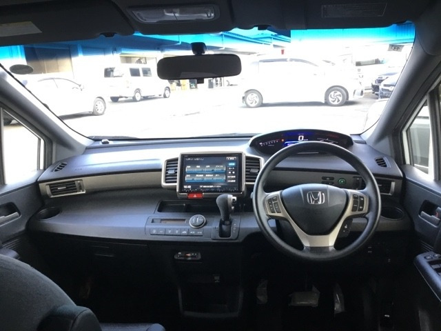 フリードスパイクハイブリッド1.5 ジャストセレクション