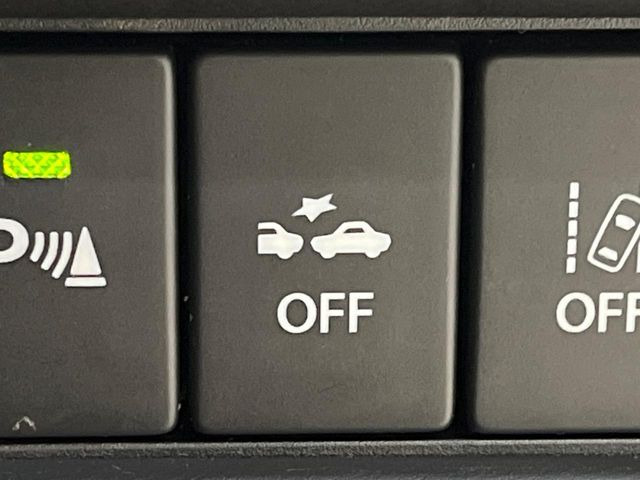 �y�X�Y�L �Z�[�t�e�B�T�|�[�g�z���s���ɑO���̎ԗ�����F�����A�Փ˂������Ȏ��͌x��ƃu���[�L�ŏՓˉ���Ɣ�Q�y�����A�V�X�g�B�����S�Ƀh���C�u�����y���݂��������܂��B