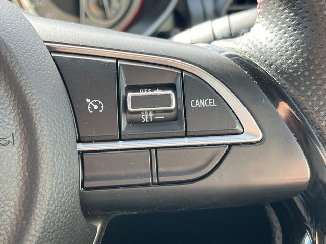 �y�N���[�Y�R���g���[���z�������H�����N���N���s�B�A�N�Z���𗣂��Ă���葬�x�ő��s���ł��A�������^�]���̕��S���y��!�����E�������ȒP�ȃX�C�b�`����Œ����ł��܂��B