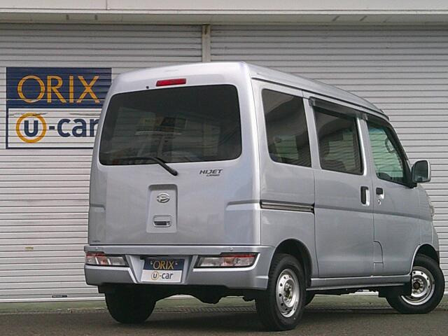 AIS����:���X�ł̓g���^�E�z���_�E�j�b�T���E�}�c�_�E�X�o�����[�J�[�n�̒��ÎԎ��Ɖ�Ђƕ��В�g��Ђ�6�Ђœ��ꂳ�ꂽ�u�]����v�u������v�ɑ���A�����Ɍ����]�������M���̂����鍸������{�B