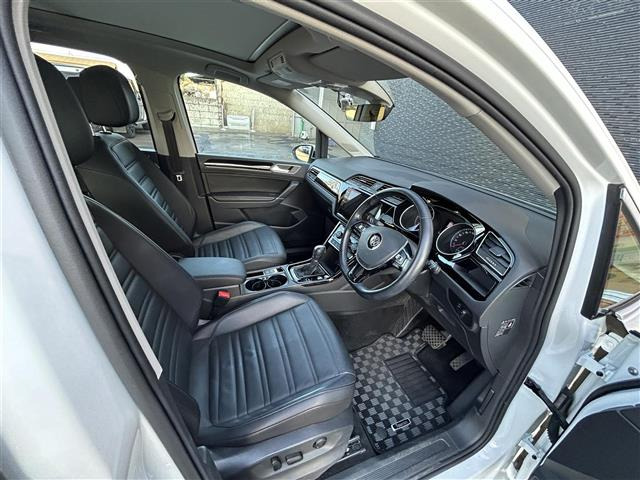 ゴルフトゥーランTDI プレミアム