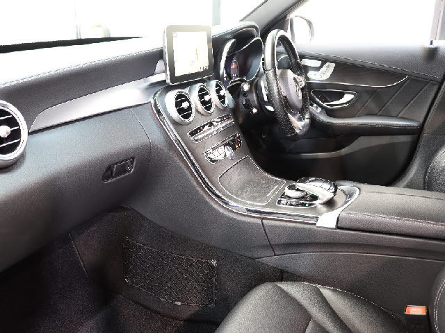 CクラスC200 アバンギャルド AMGライン