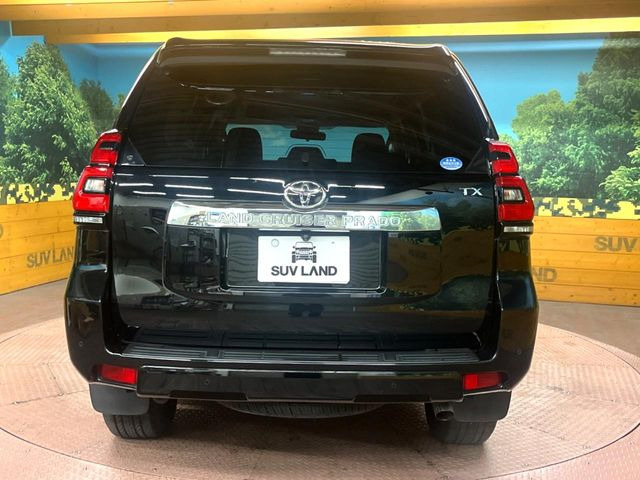 安心の最長10年・走行無制限保証(有償)をご用意。保証内容も充実はもちろん、無料点検&オイル交換や、年中無休の全国・24時間ロードサービスも付帯されておりますのでご安心下さい。