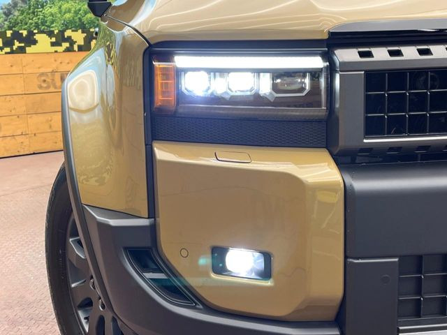 �y�O��LED�w�b�h���C�g�z�X�^�C���b�V���Ȍ����ڂ̎O��LED�w�b�h���C�g�𑕔���X�^�C�������łȂ��A��Ԃ̑��s�����E�ǍD�ň��S���Ă���肢�������܂��B