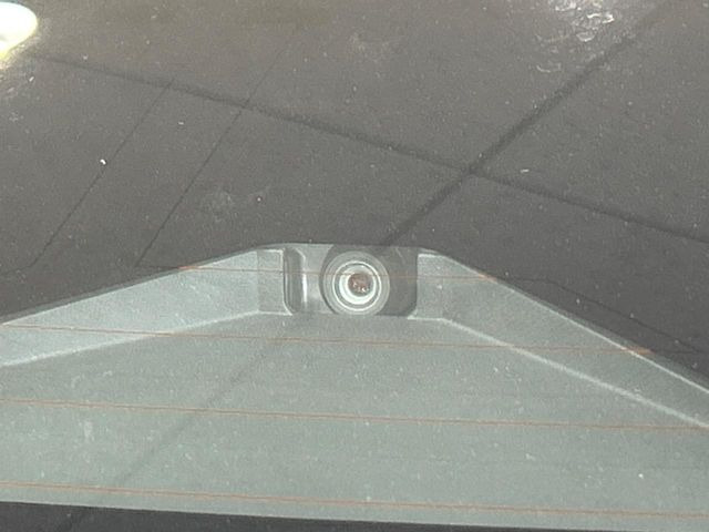 �y�g���^�Z�[�t�e�B�Z���X�z���s���ɑO���̎ԗ�����F�����A�Փ˂������Ȏ��͌x��ƃu���[�L�ŏՓˉ���Ɣ�Q�y�����A�V�X�g�B�����S�Ƀh���C�u�����y���݂��������܂��B