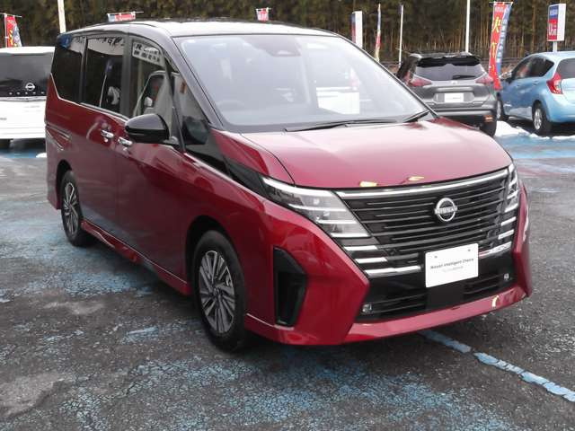 セレナ1.4 e-POWER ハイウェイスターV