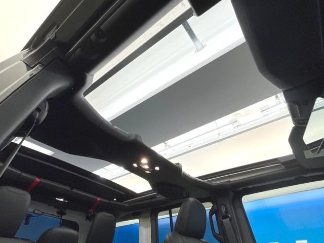 ���X�J�C�����^�b�`�p���[�g�b�v:�{�^�������������Ń��[�t��������Ȃ܂ŊJ���܂�!