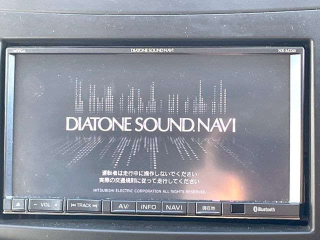 �y�����i�r�z�l�C�̏����i�r�𑕔����Ă���܂��B�i�r�̎g���₷���͂������A�I�[�f�B�I�@�\���[��!�L�����v�◷�s�͂������A�ʋ΂┃�����ȂǕ��i�̃h���C�u���y�����Ȃ�͂���