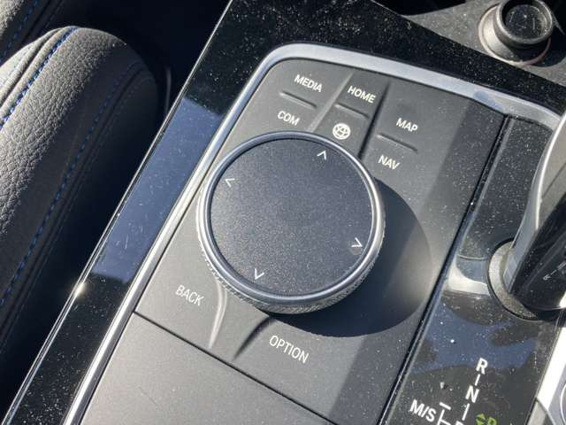 �ׂ����X�C�b�`��@�\�Ɋւ��Ă͒��J�ɐ��������Ă��������܂��B