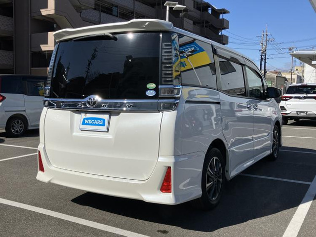 ヴォクシー2.0 ZS 煌