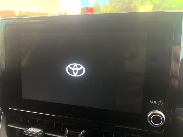 �y8�C���` �f�B�X�v���C�I�[�f�B�I�z���ʂ̃f�B�X�v���C��AppleCarPlay��AndroidAuto�����p�\�B�傫�ȉ�ʂŃX�}�z�i�r�A�v���������p���������܂���