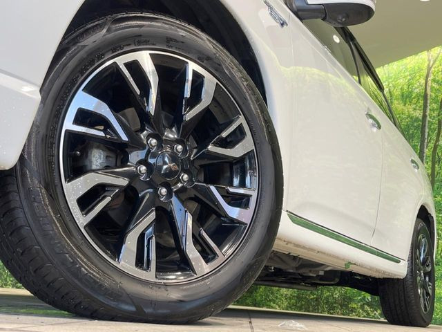 �y����18�C���`�A���~�z�C�[���z�O�ςɃ}�b�`���������A���~�z�C�[���𑕒����Ă���܂��B�e��ЊO�A���~�z�C�[����A�X�^�b�h���X�^�C�����戵�����Ă���܂��B���񂲑��k����������