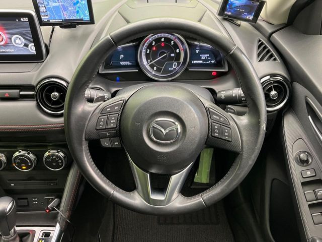 �y�����v�����X�e�A�����O�z�㎿�Ȋv���g�p���邱�ƂŁA��ɂ����������݂ƂĂ��^�]���₷���n���h���ł���