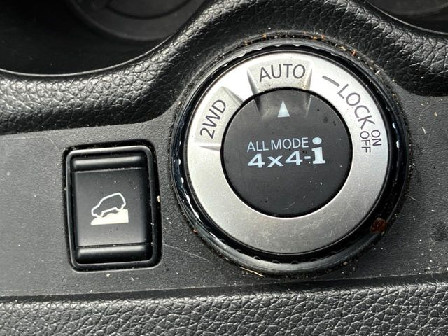 �y�I�[�����[�h4&times;4�z2WD/4WD���[�h����y�ɐ؂�ւ��\�B�R��d����2WD�A�X�^�b�N���ɖ𗧂�LOCK�AAUTO���[�h�ł�4WD�̔z���������Œ������A�H�ʏ󋵂��킸���肵��������T�|�[�g�B