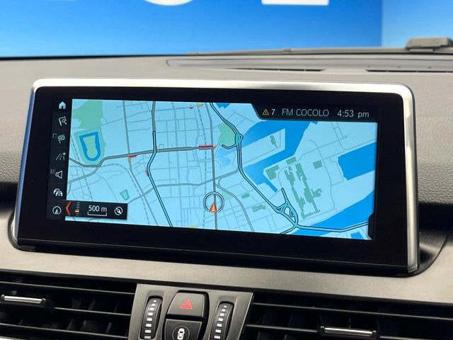 �������i�r:��̊��̂���i�r�́A����������ԓ������o���Ă���܂��B�I�[�f�B�I�@�\���[�����Ă���܂��̂ŁA�^�]�����y���߂܂���