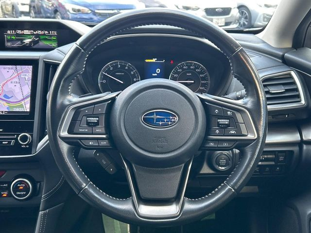 �y�����v�����X�e�A�����O�z�㎿�Ȋv���g�p���邱�ƂŁA��ɂ����������݂ƂĂ��^�]���₷���n���h���ł���