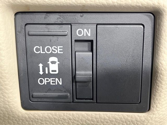 �y�p���[�X���C�h�h�A�z�X�}�[�g�L�[��^�]�Ȃ̃X�C�b�`�ŃX���C�h�h�A�̊J���\���d��������͂����ăh�A���J����K�v�������A���������q�l�ł��A�d���ו��������Ă��鎞�����N�ɊJ���߂ł��܂���