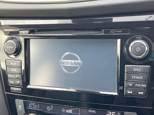 �y�����i�r�z�l�C�̏����i�r�𑕔����Ă���܂��B�i�r�̎g���₷���͂������A�I�[�f�B�I�@�\���[��!�L�����v�◷�s�͂������A�ʋ΂┃�����ȂǕ��i�̃h���C�u���y�����Ȃ�͂���