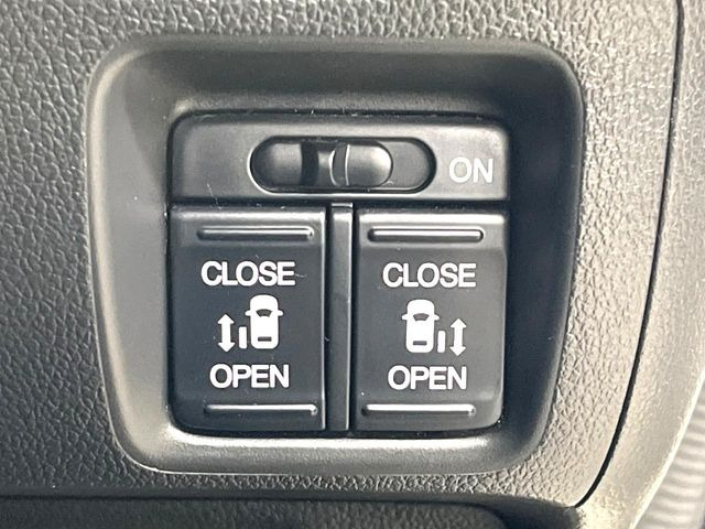 �y�����p���[�X���C�h�h�A�z�X�}�[�g�L�[��^�]�Ȃ̃X�C�b�`�Ō�ȗ����X���C�h�h�A�̊J���\���d��������͂����ăh�A���J����K�v�������A�����Ȃ��q�l�ł��ȒP�ɊJ���߂ł����K�ł���