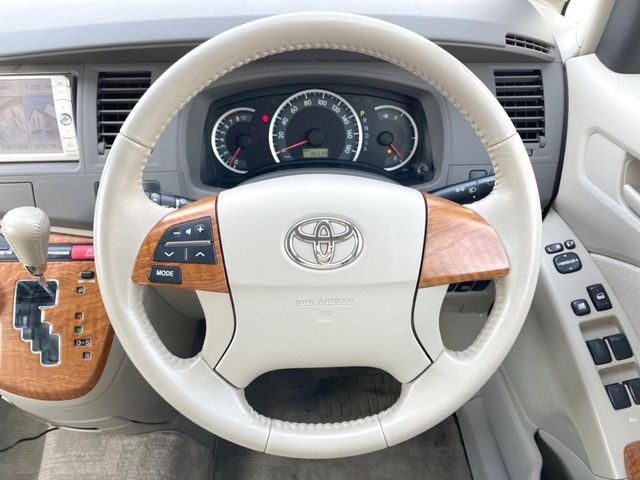 �y�����v�����X�e�A�����O�z�㎿�Ȋv���g�p���邱�ƂŁA��ɂ����������݂ƂĂ��^�]���₷���n���h���ł���