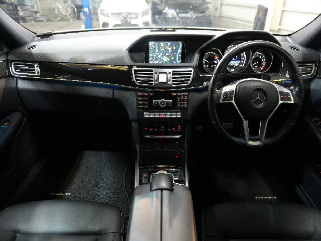 EクラスE350 アバンギャルド AMGスポーツパッケージ