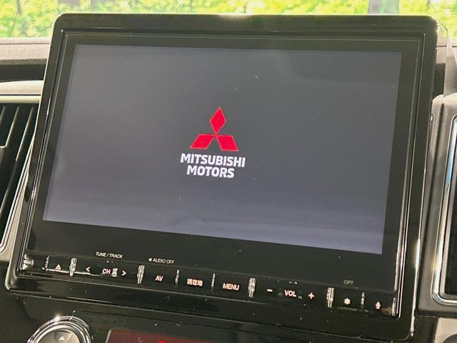 【純正10型ナビ】人気の純正ナビを装備。オーディオ機能も充実しており、Bluetooth接続すればお持ちのスマホやMP3プレイヤーの音楽を再生可能!毎日の運転がさらに楽しくなります!!