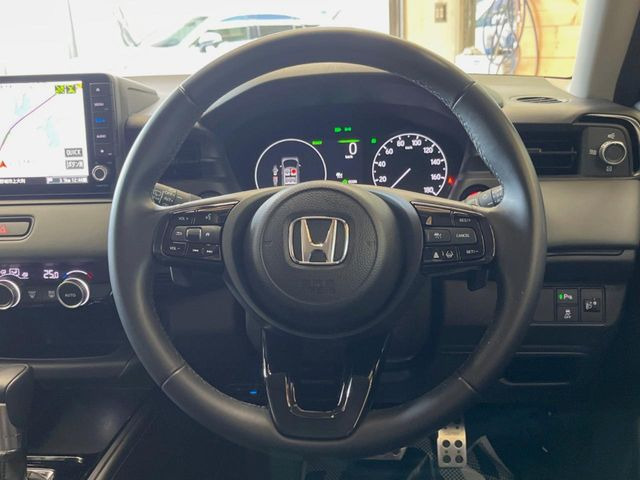 �y�����v�����X�e�A�����O�z�㎿�Ȋv���g�p���邱�ƂŁA��ɂ����������݂ƂĂ��^�]���₷���n���h���ł���