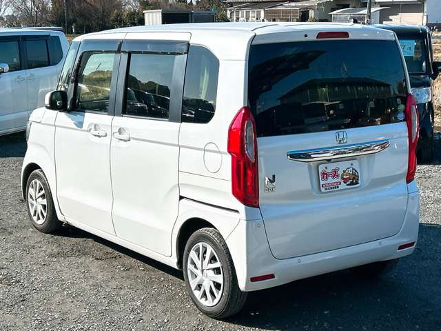 ���X�ł͌y�����Ԃ��畁�ʎԂ܂ŕ��L���I�[�����[�J�[�̎Ԏ�E�F�E�O���[�h��L�x�ɑ����Ă���܂��B