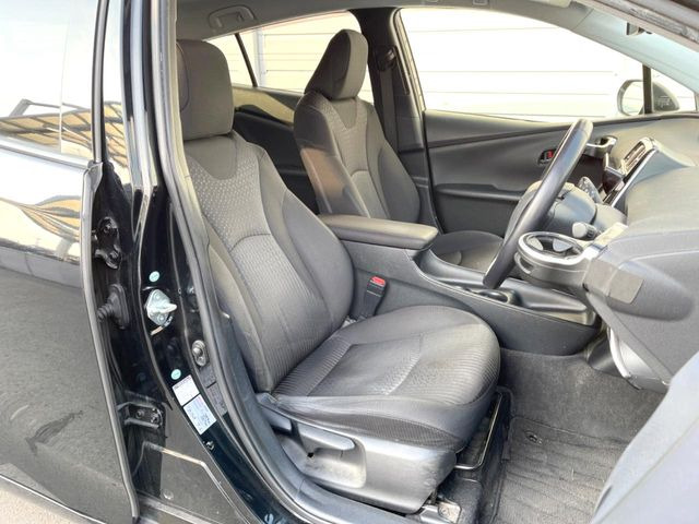 �^�]�ȃV�[�g���͎g�p�������Ȃ��A�ǍD�ȏ�ԂƂȂ��Ă��܂��B���J�Ɏg���Ă������Ƃ��悭�킩��܂��ˁB�^�]�Ȃ܂��ɂ͏\���ȃX�y�[�X������A�啿�ȕ��ł��������^�]���Ă�����������ł��B