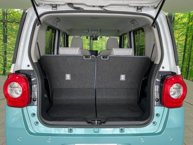 ���i�̂���������ʋ΁A���}���ɏ\���ȉ׎��X�y�[�X���m�ۂ��Ă���܂��B�Z�J���h�V�[�g��|���ƁA�傫�ȉו��̐ύڂ��\�ł���