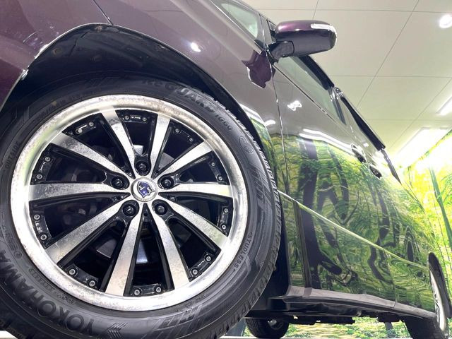 �y18�C���`�A���~�z�C�[���z�O�ςɃ}�b�`�����A���~�z�C�[���𑕒����Ă���܂��B�e��A���~�z�C�[����A�X�^�b�h���X�^�C�����戵�����Ă���܂��B���񂲑��k����������