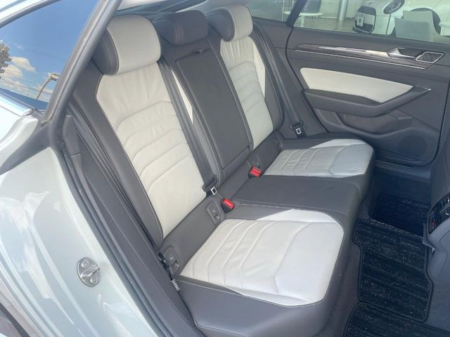 ���㕔���Ȃ��C�ɂȂ�悤�ȃL�Y�E�����ւ��蓙�A�傫�ȃ_���[�W�͂Ȃ��A�ǍD�ȏ�Ԃł��B